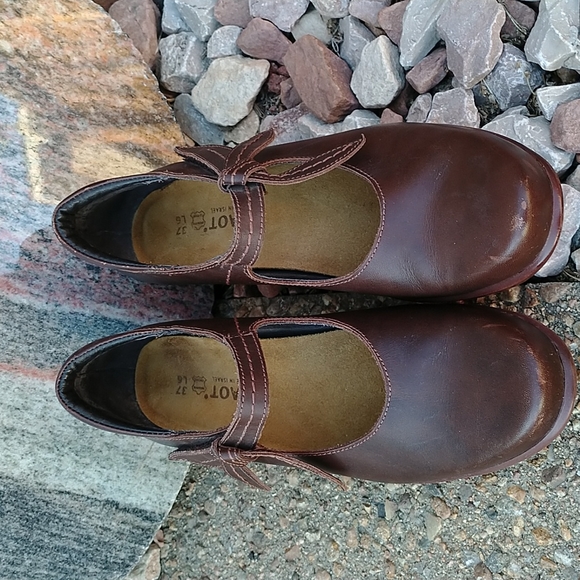 Naot brown leather Mary Jane strap heeled shoes women's 6 - Picture 3 of 10